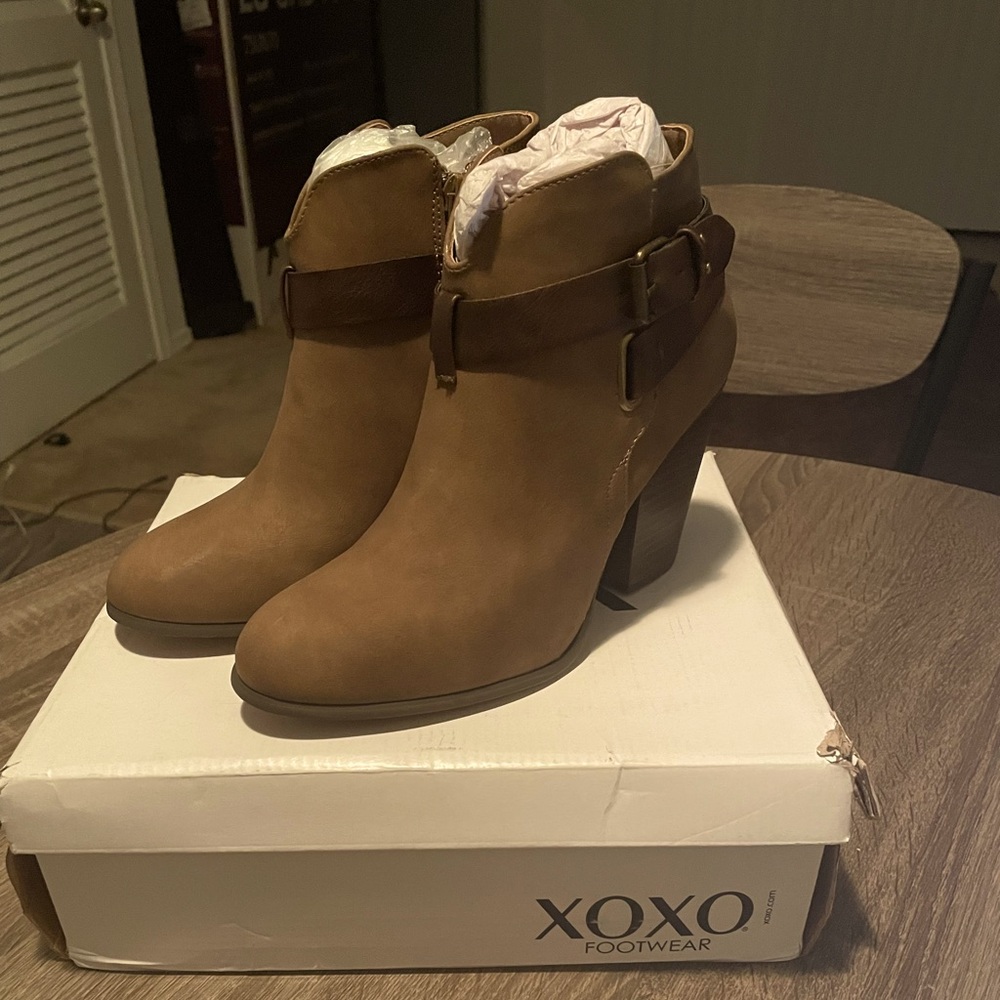 XOXO katniss closed toe ankle boots